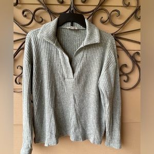 Loft outlet, medium, sage, green pull over sweater